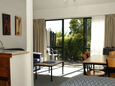 The Claremont Motel Martinborough Buitenkant foto