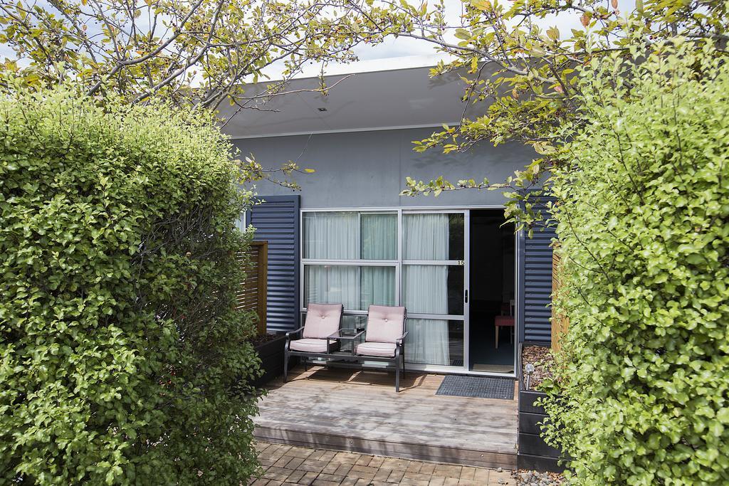 The Claremont Motel Martinborough Buitenkant foto